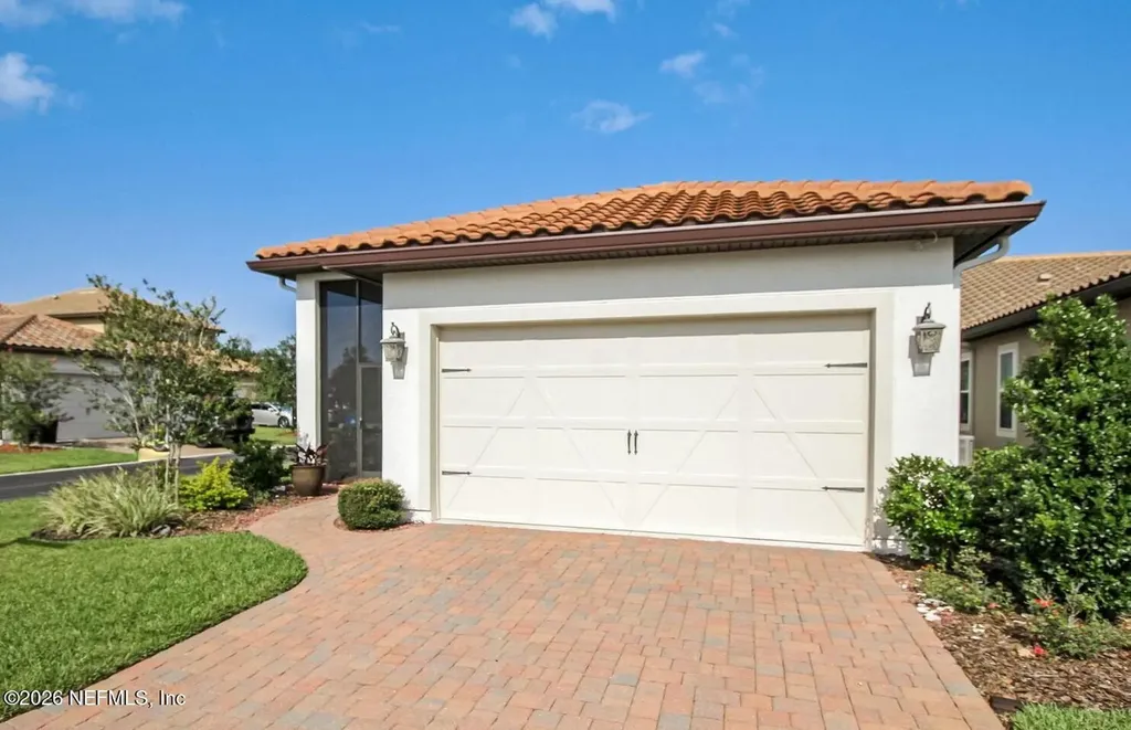 596 Town Plaza Avenue Ponte Vedra FL 32081