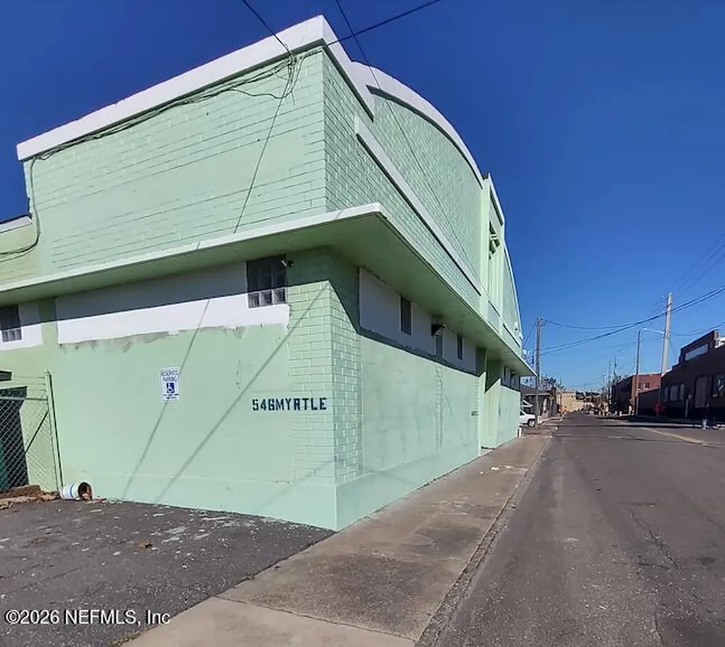 546 Myrtle Avenue N Jacksonville FL 32204