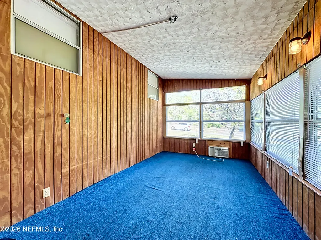 139 Dunn Avenue San Mateo FL 32187
