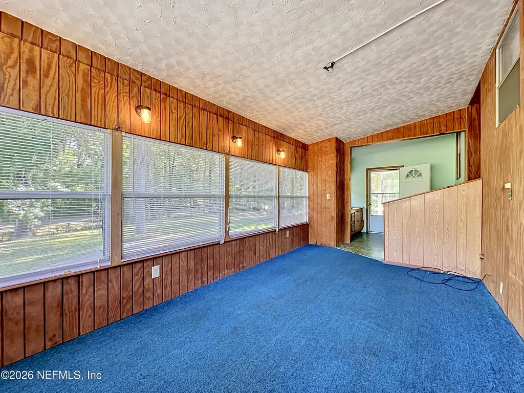 139 Dunn Avenue San Mateo FL 32187