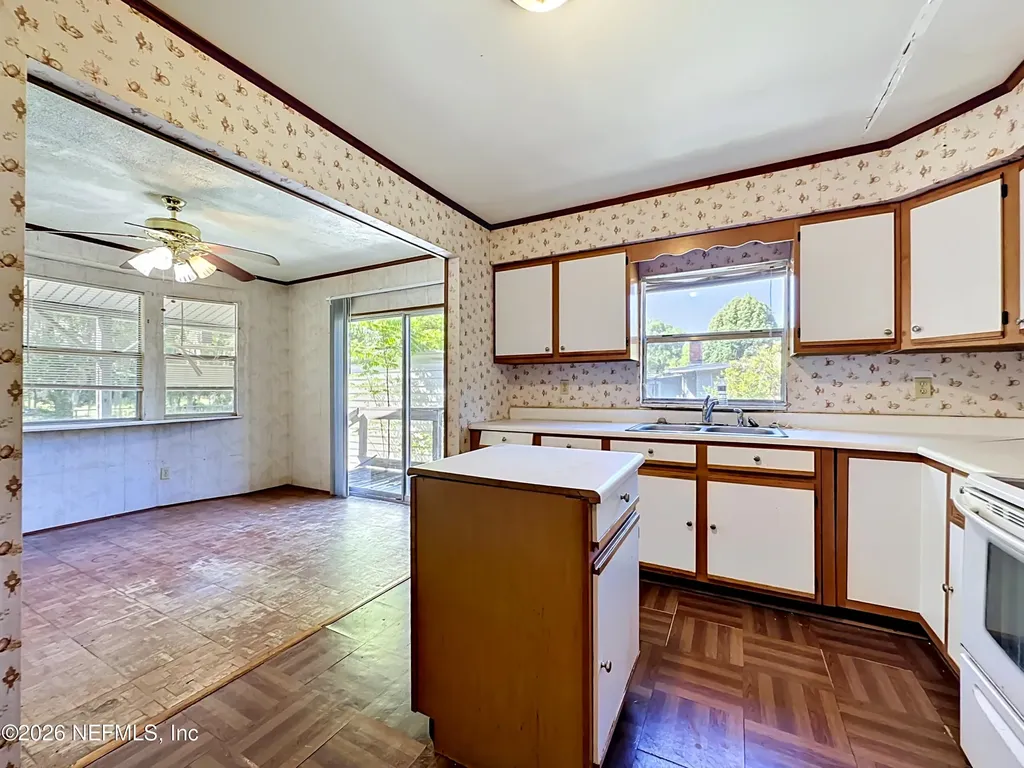 139 Dunn Avenue San Mateo FL 32187