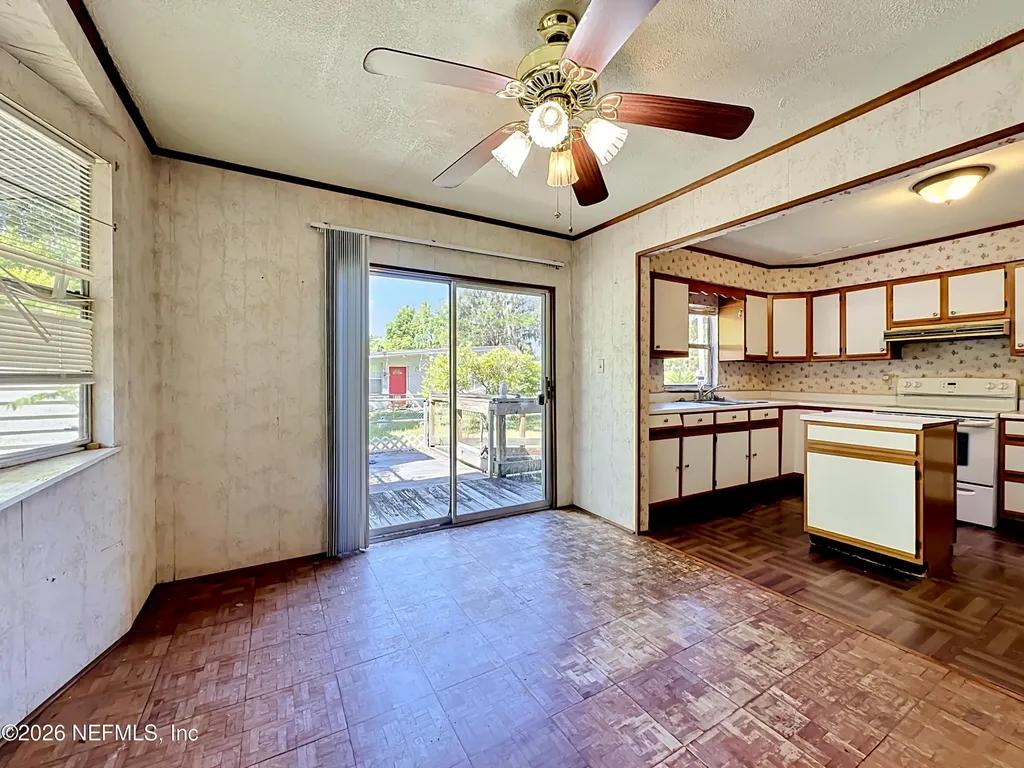139 Dunn Avenue San Mateo FL 32187