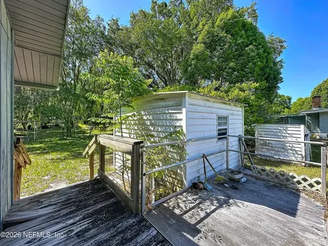 139 Dunn Avenue San Mateo FL 32187
