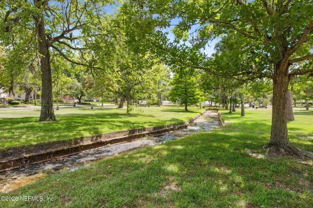 1579 Alexandria Place N Jacksonville FL 32207