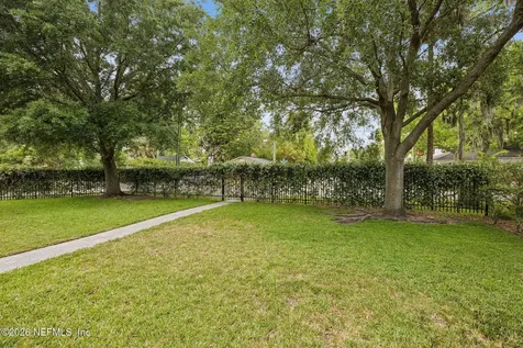 1579 Alexandria Place N Jacksonville FL 32207