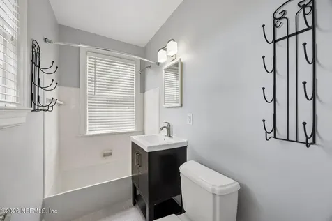 1579 Alexandria Place N Jacksonville FL 32207