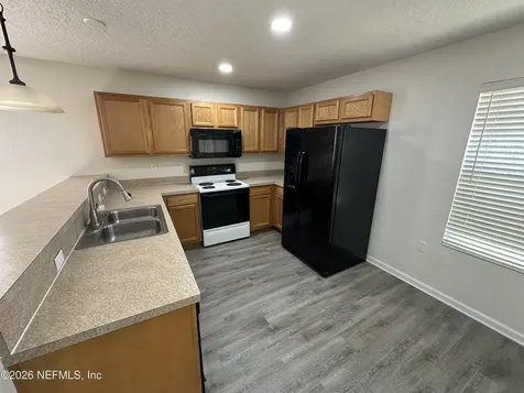 8126 Hilsdale Road Jacksonville FL 32216