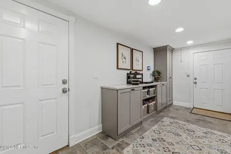 4268 Venetia Boulevard Jacksonville FL 32210
