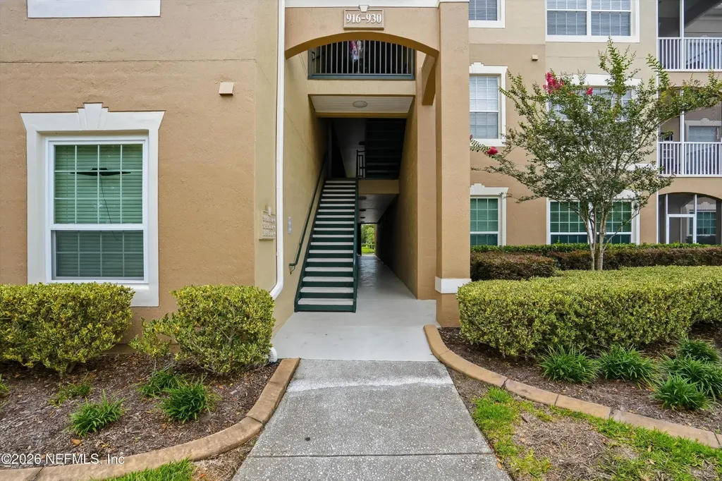 7990 Baymeadows Road E Jacksonville FL 32256