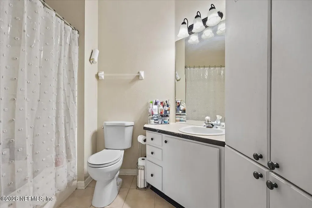 7990 Baymeadows Road Jacksonville FL 32256
