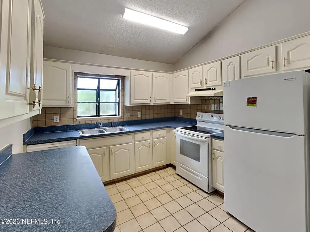8148 Coralberry Lane W Jacksonville FL 32244