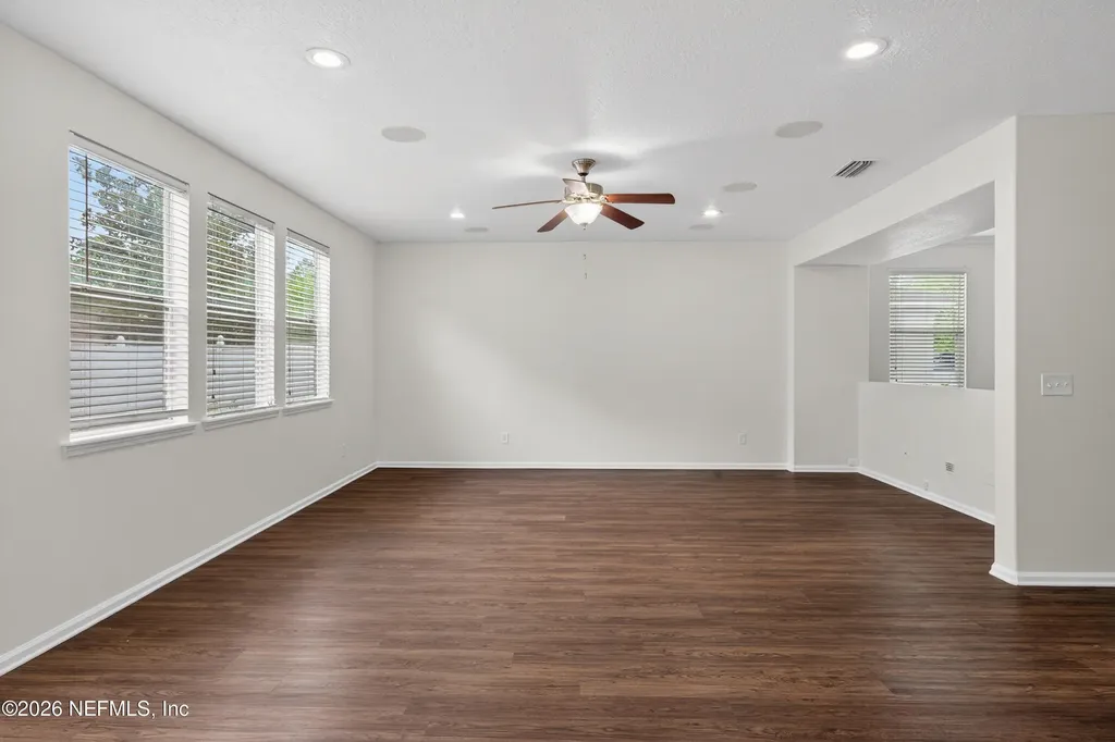 2425 Adams Lake Boulevard Jacksonville FL 32221