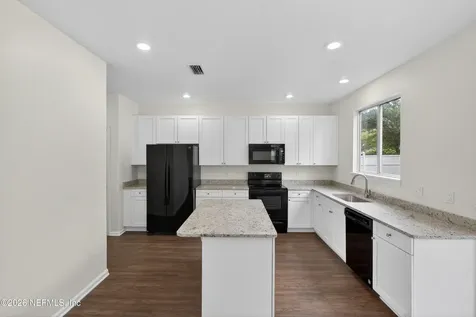 2425 Adams Lake Boulevard Jacksonville FL 32221
