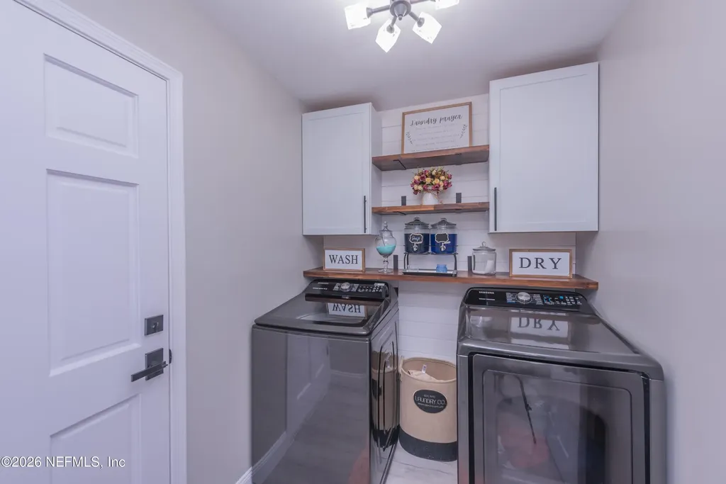 1600 Country Charm Lane W Jacksonville FL 32225