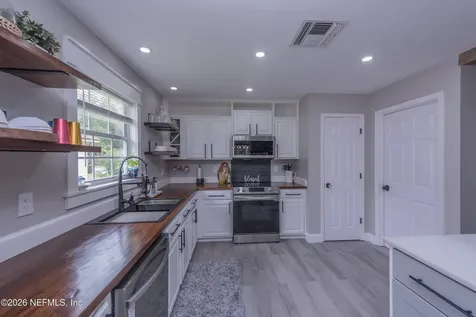 1600 Country Charm Lane W Jacksonville FL 32225