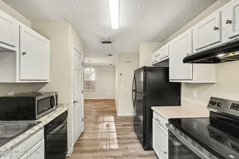 8205 Berry Avenue Jacksonville FL 32211