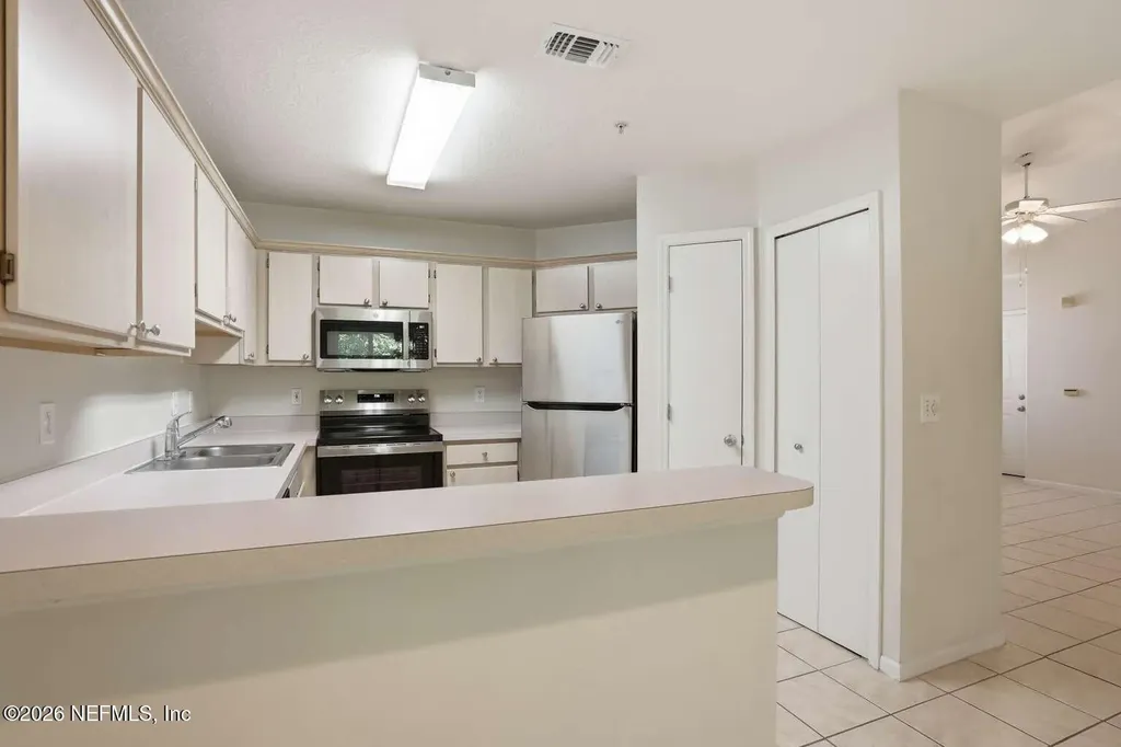 1655 The Greens Way Jacksonville Beach FL 32250