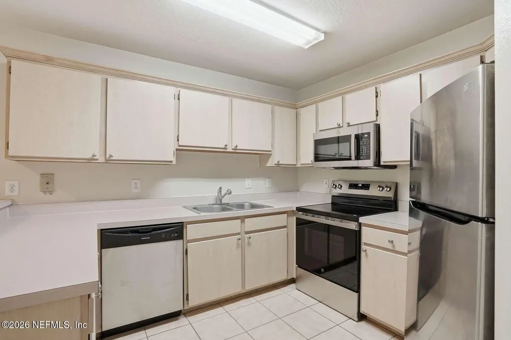 1655 The Greens Way Jacksonville Beach FL 32250