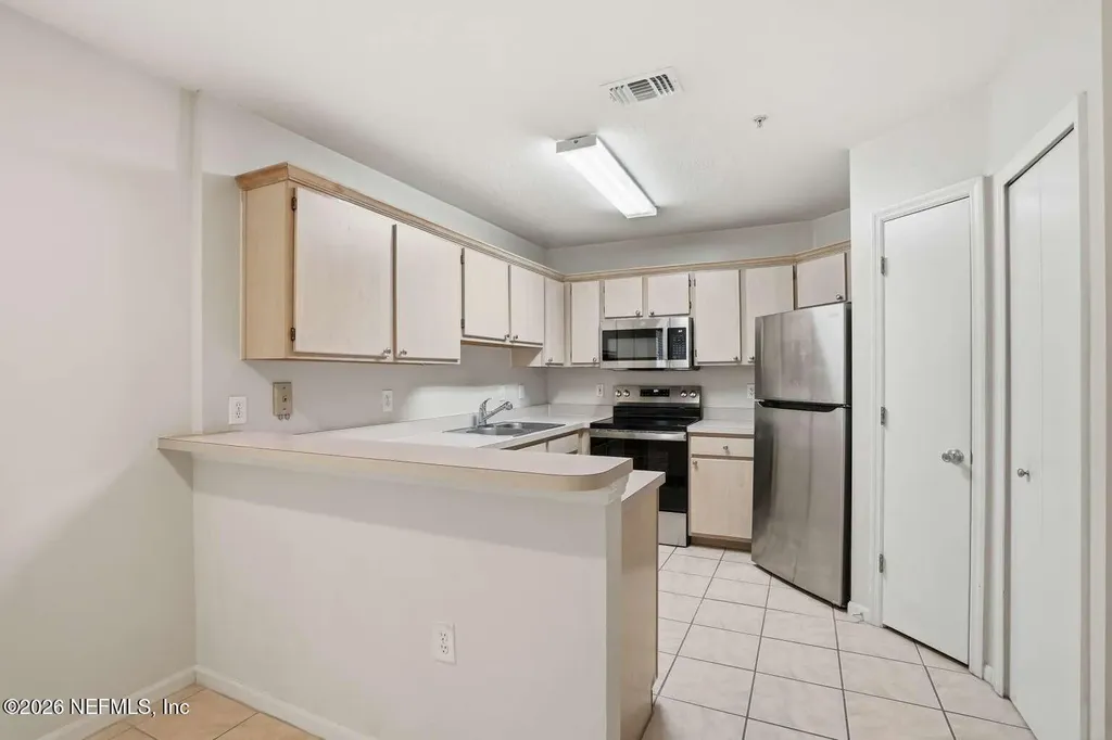 1655 The Greens Way Jacksonville Beach FL 32250