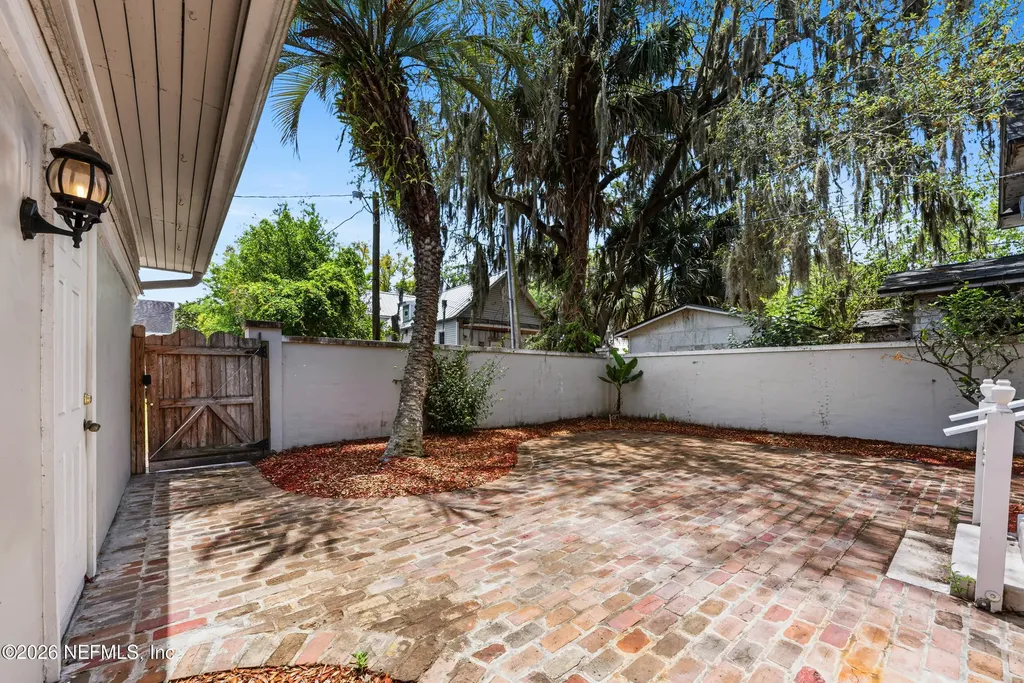 221 North Street Green Cove Springs FL 32043