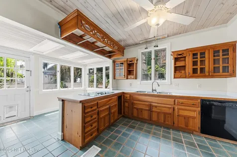 221 North Street Green Cove Springs FL 32043