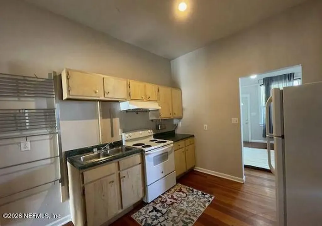1805 Perry Place Jacksonville FL 32207