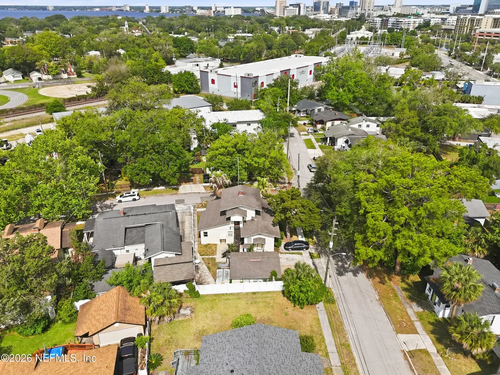 1805 Perry Place Jacksonville FL 32207