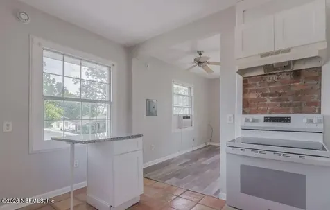 1805 Perry Place Jacksonville FL 32207