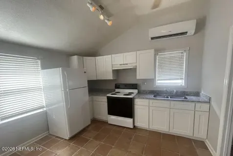 1805 Perry Place Jacksonville FL 32207