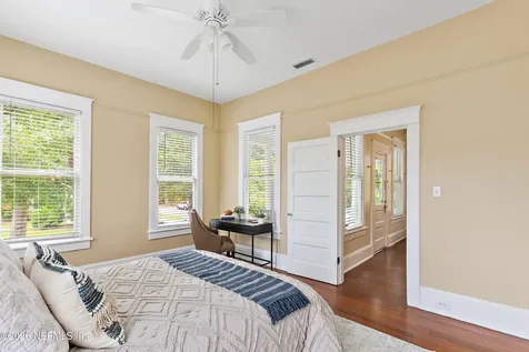 3691 Oak Street Jacksonville FL 32205