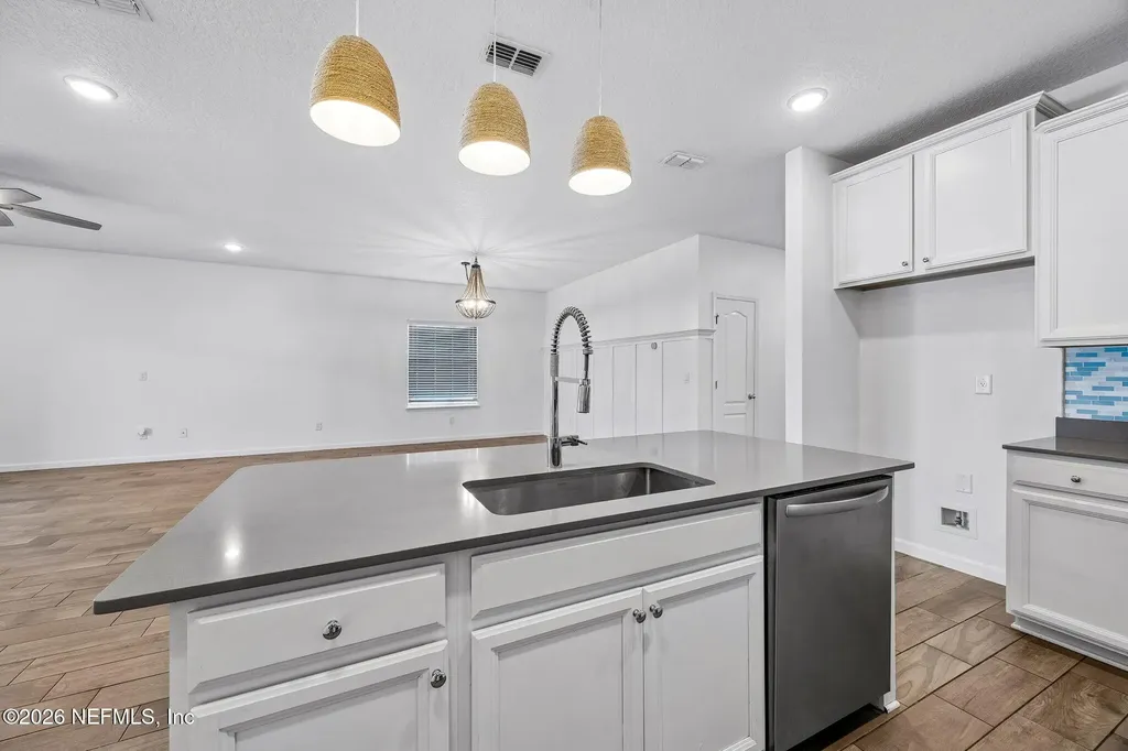1306 Kendall Drive Jacksonville FL 32211