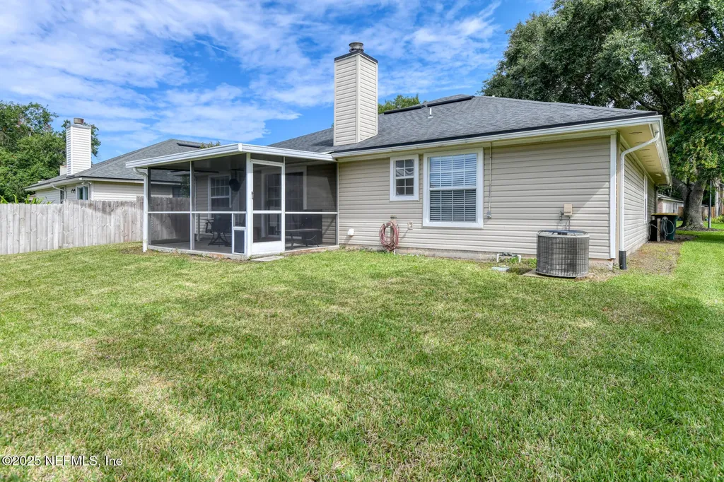 7596 Fawn Lake Drive N Jacksonville FL 32256
