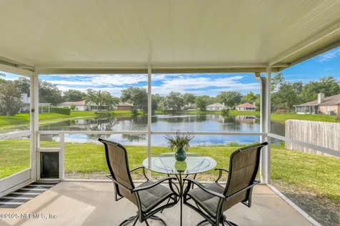 7596 Fawn Lake Drive N Jacksonville FL 32256