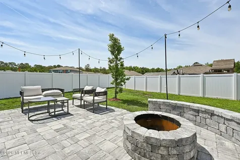 2266 Falling Star Lane Green Cove Springs FL 32043