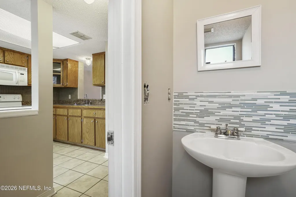 3517 Peeler Road Jacksonville FL 32277