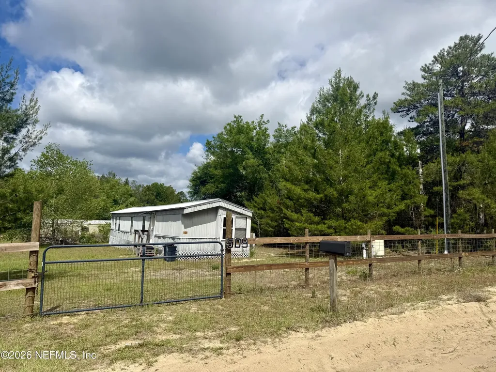 509 Janet Avenue Interlachen FL 32148