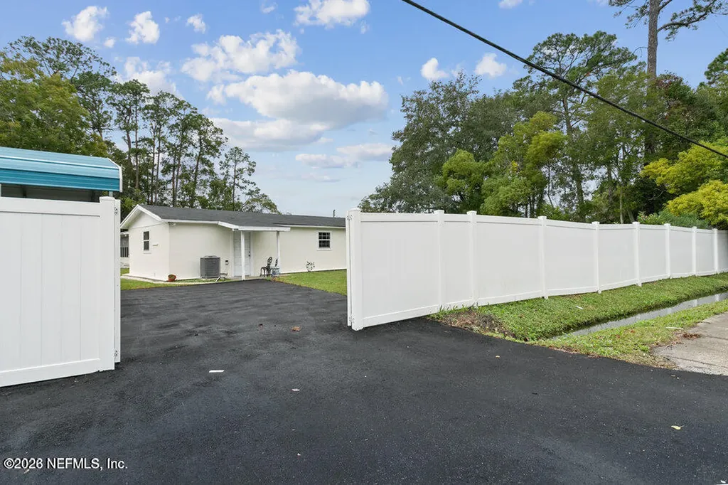 5741 Fargo Court Jacksonville FL 32207