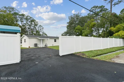 5741 Fargo Court Jacksonville FL 32207