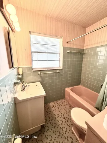 1137 6th Avenue N Jacksonville Beach FL 32250