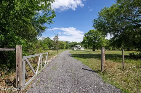 4160 Division Street Hastings FL 32145