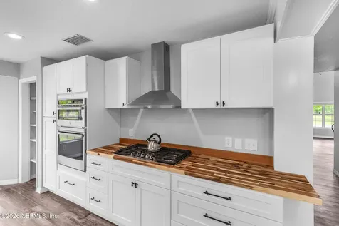 4160 Division Street Hastings FL 32145