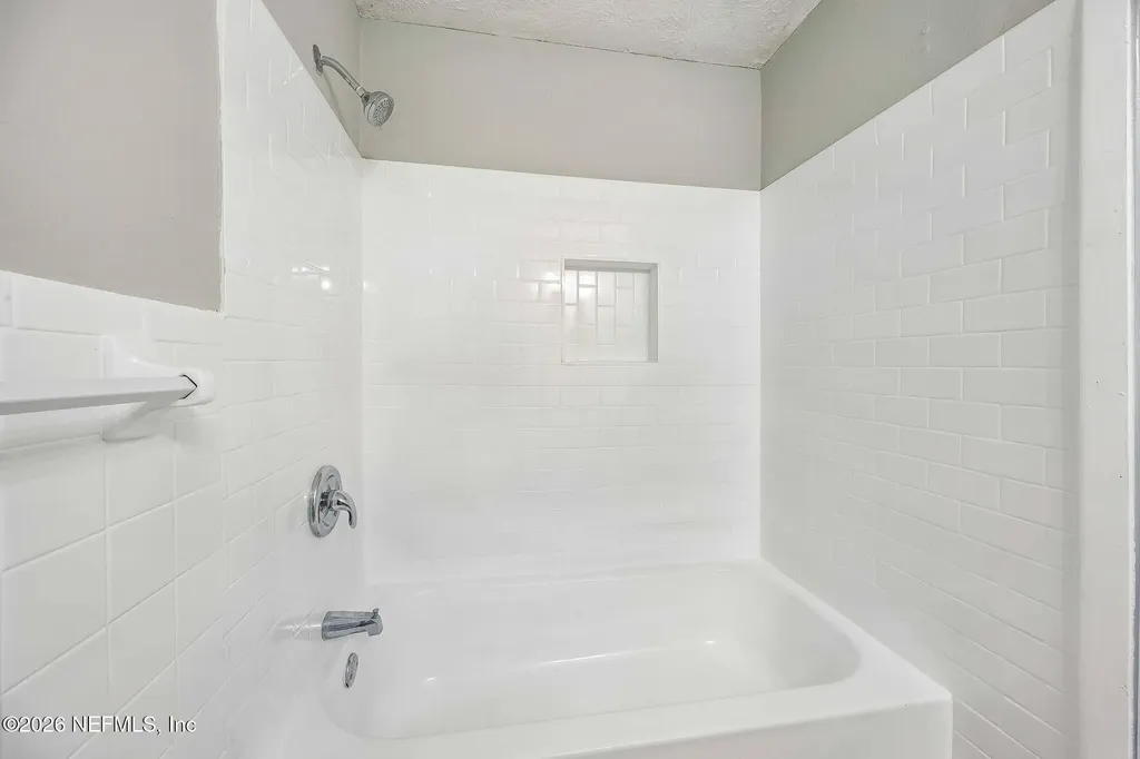 11055 Bacall Road W Jacksonville FL 32218
