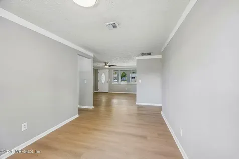 11055 Bacall Road W Jacksonville FL 32218