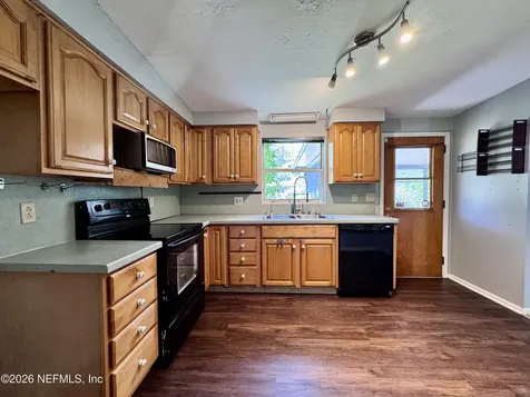 5527 Maxine Drive Jacksonville FL 32277