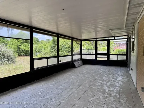 5527 Maxine Drive Jacksonville FL 32277