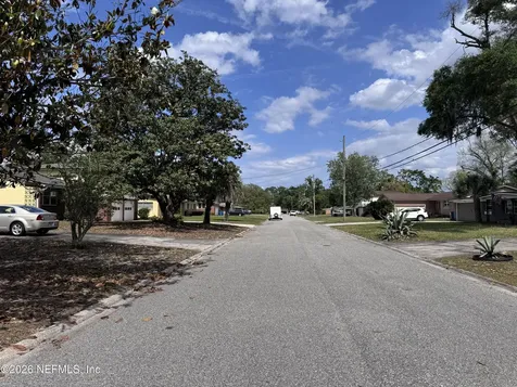 5527 Maxine Drive Jacksonville FL 32277