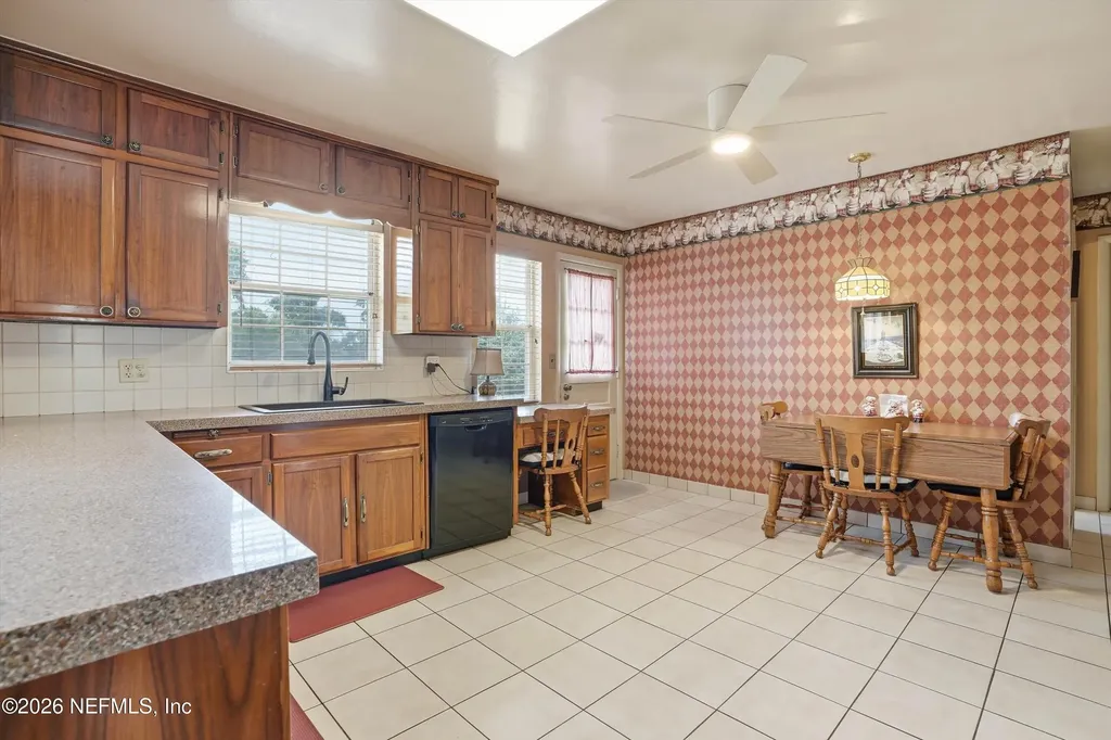 1884 Parkcrest Drive Jacksonville FL 32211