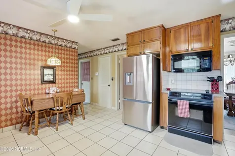 1884 Parkcrest Drive Jacksonville FL 32211