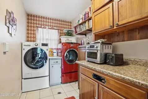 1884 Parkcrest Drive Jacksonville FL 32211