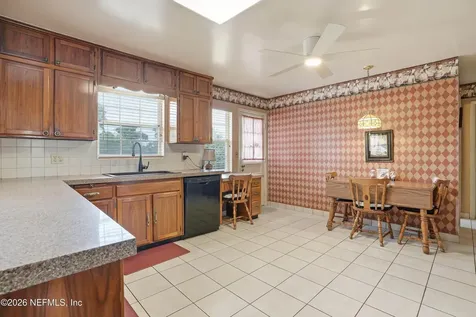 1884 Parkcrest Drive Jacksonville FL 32211